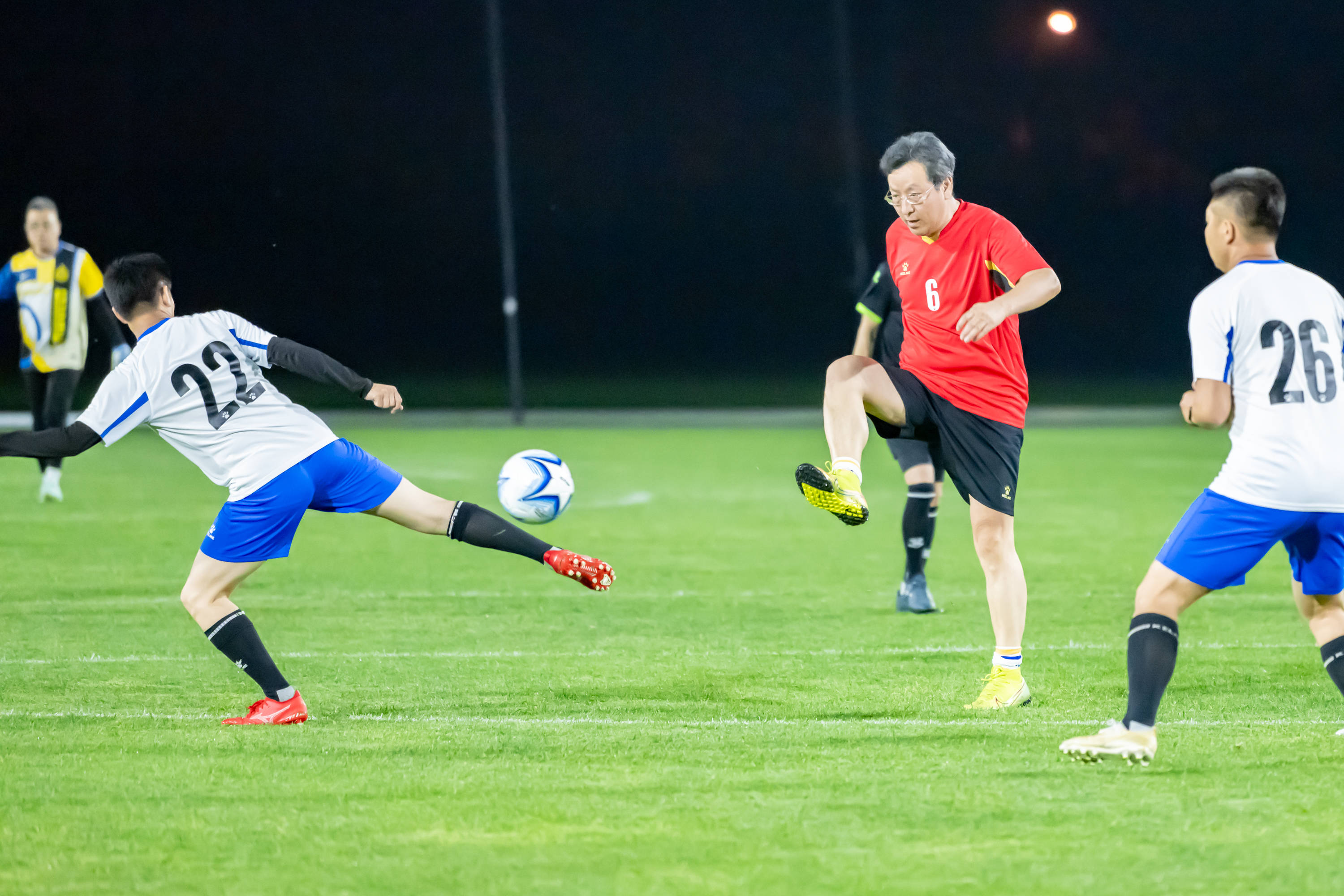 实力强大的 实力强大的