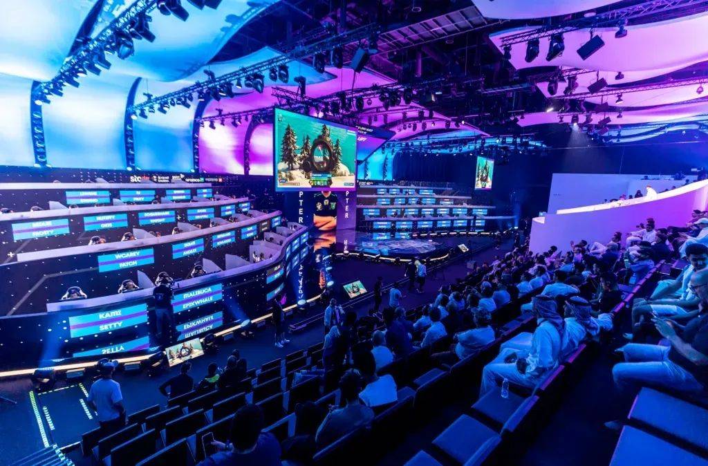 换下湿泳衣 换下湿泳衣