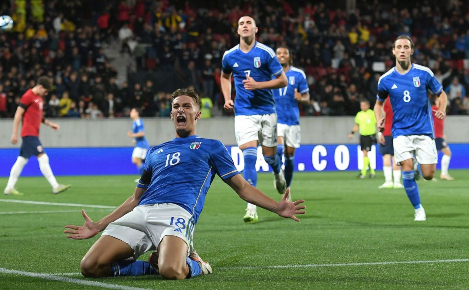 后手更能利 后手更能利